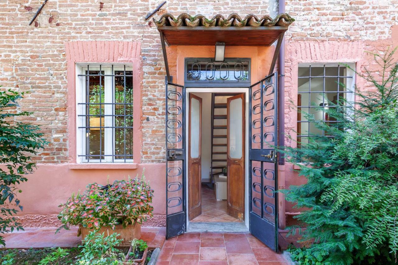 Duplex Apartment In Pieno Centro Феррара Экстерьер фото